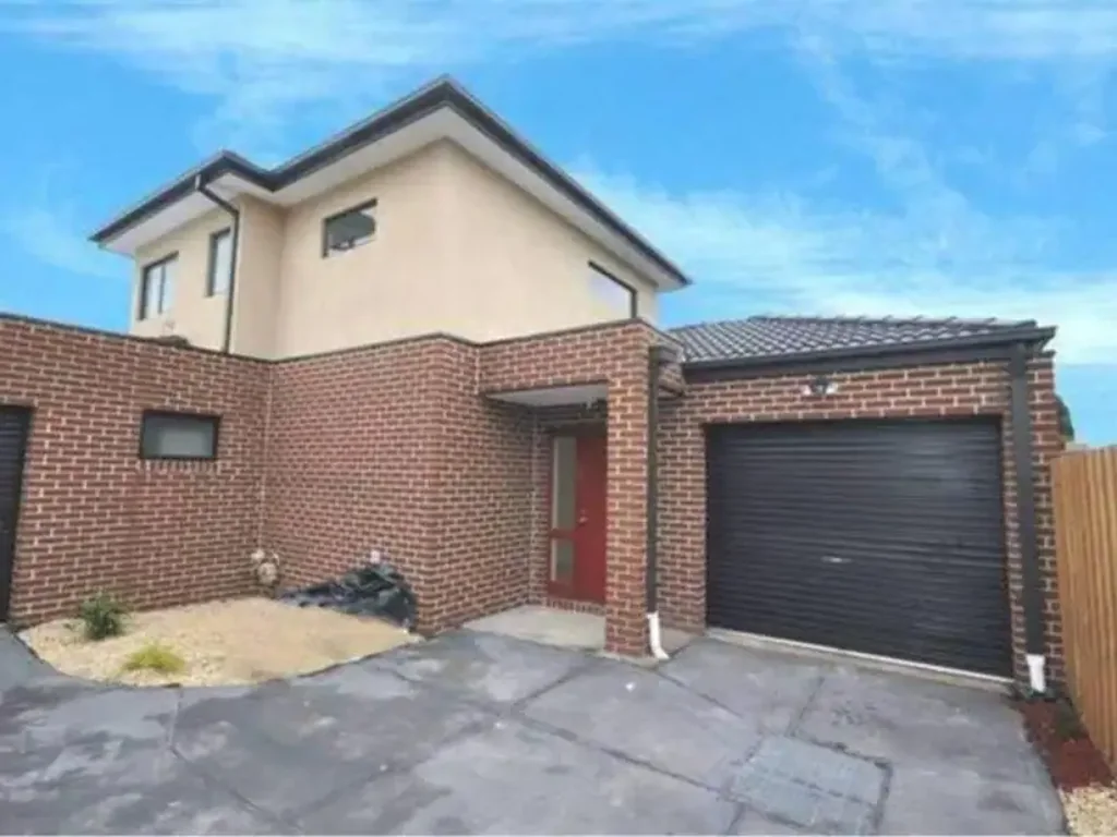 Spacious Three-Bedroom Townhouse in Convenient Broadmeadows Location