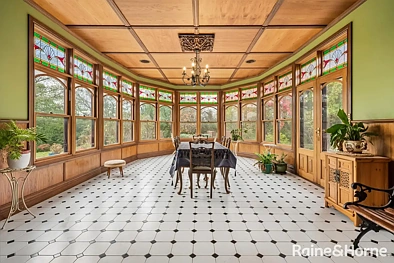 Kyneton 4Zimmer "St Leonards" - A Rare Offering of Quality, Class and Timeless Beauty