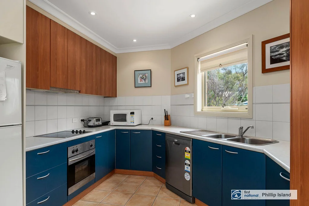2/14-16 Osbourne Avenue, Cowes, VIC 3922