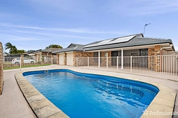 13 Redleaf Court, Burleigh Waters