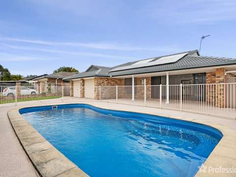 Burleigh Waters 3 Bedroom Charming Family Home in the Heart of Burleigh Waters
