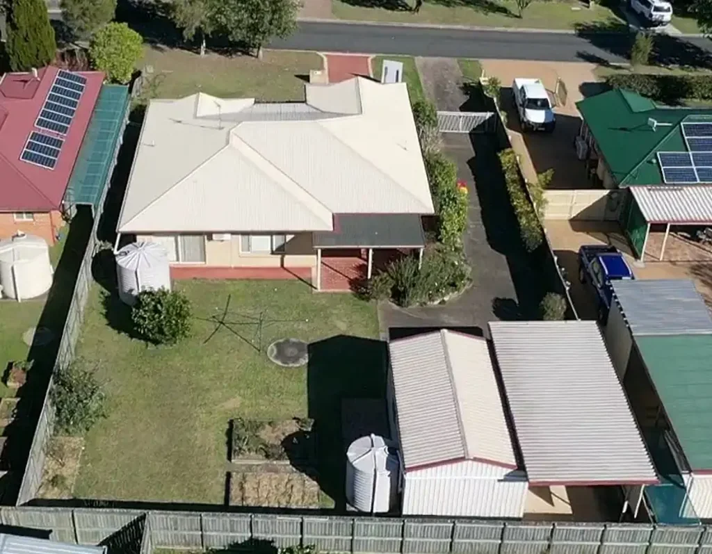 Crows Nest 3Moenga Family Living with Space, Storage & a Great Location
