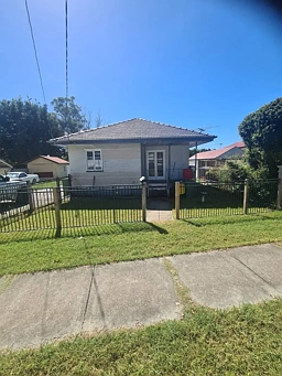 46 Railway Street, Booval