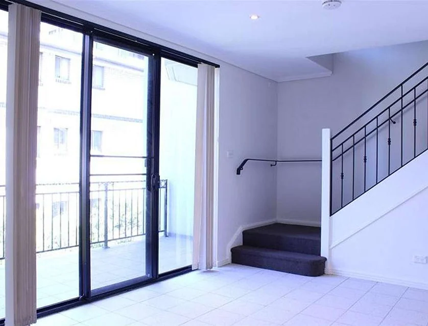 9/11 Charles Street, Liverpool, South Western Suburbs, 2 ห้องนอน, 2 ห้องน้ำ, Unit