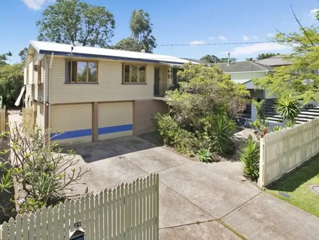 Neat, Tidy & Spacious Family Home