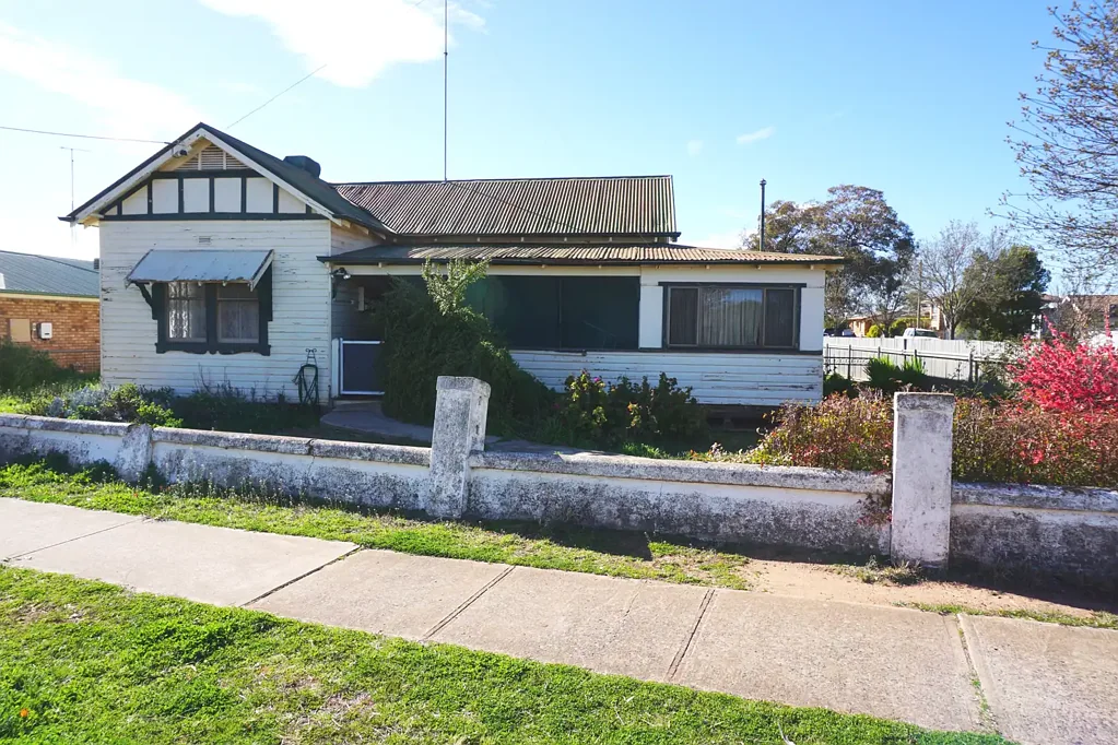 65 Operator Street, West Wyalong, NSW 2671