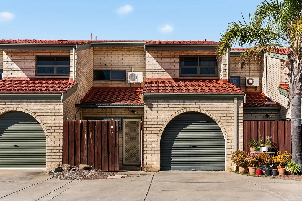 West Lakes Shore 3 Slaapkamer Spacious Coastal Living with Room for the Whole Family