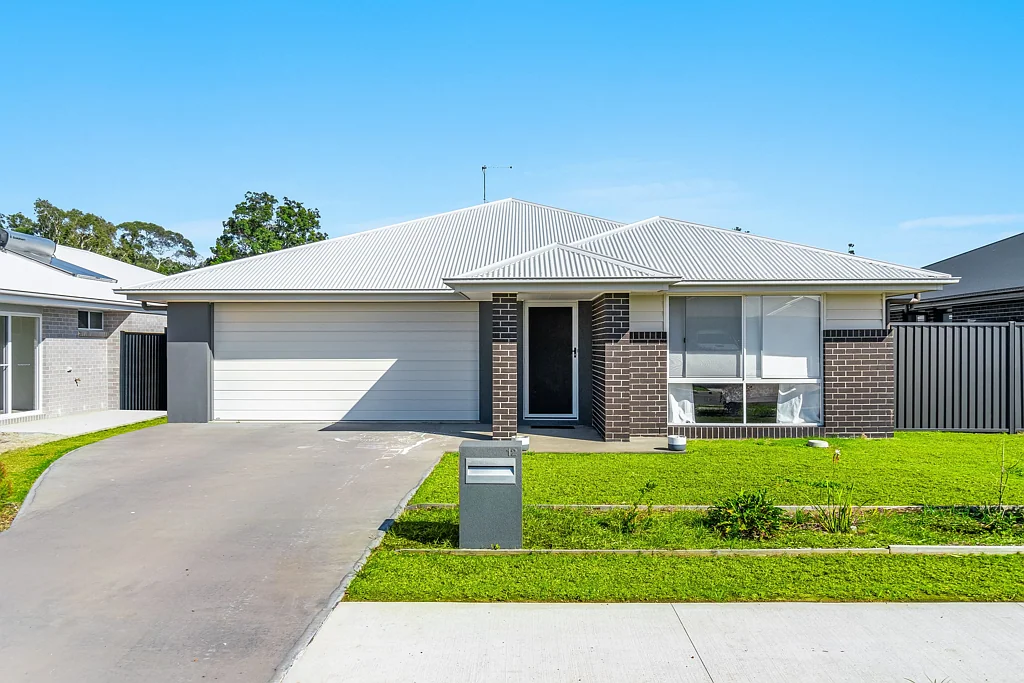 12 Peacock Street, Yamba, NSW 2464