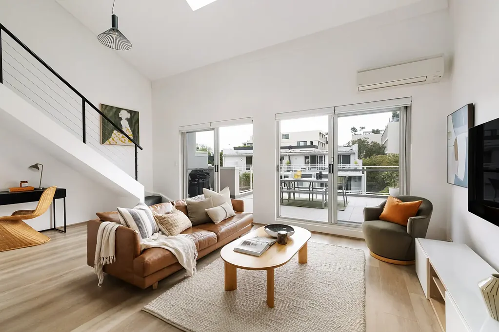 Alexandria 2Phòng ngủ Loft-style apartment with entertainer terrace