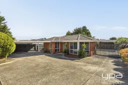 11 Ironbark Court, Meadow Heights