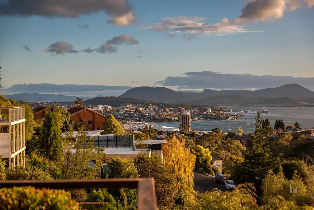 14 Sunvale Avenue, Sandy Bay, TAS 7005
