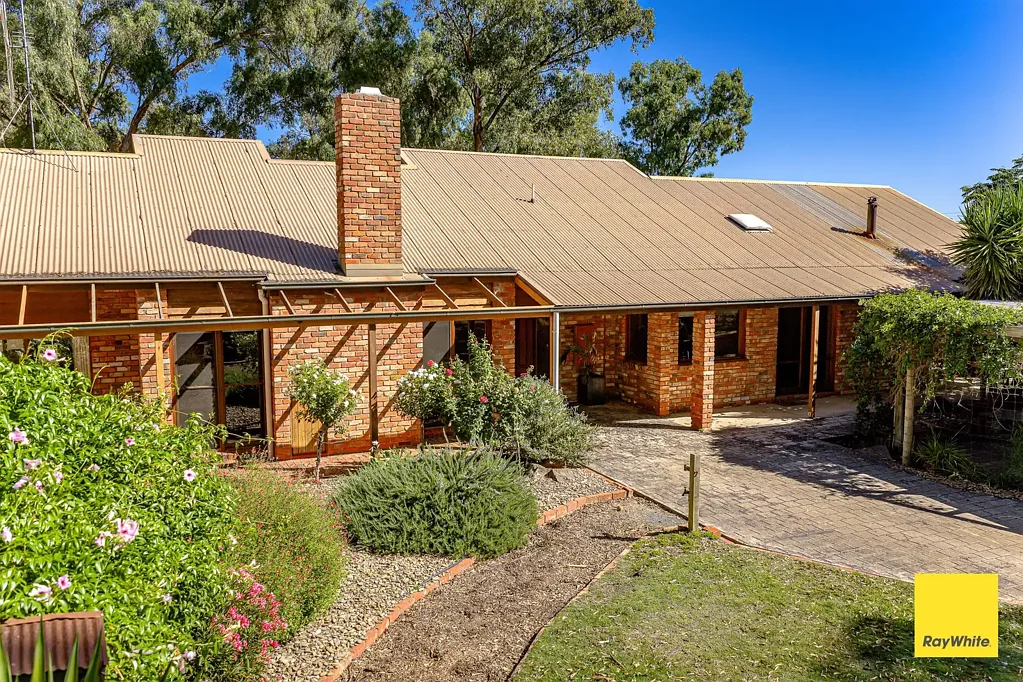 Huntly 5房  Spacious Lifestyle Property - 50 Leans Road, Huntly