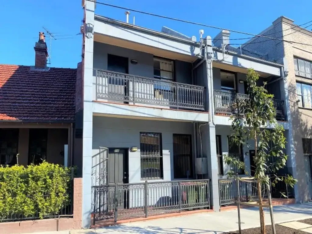 Three Bedroom Townhouse in Prime Location