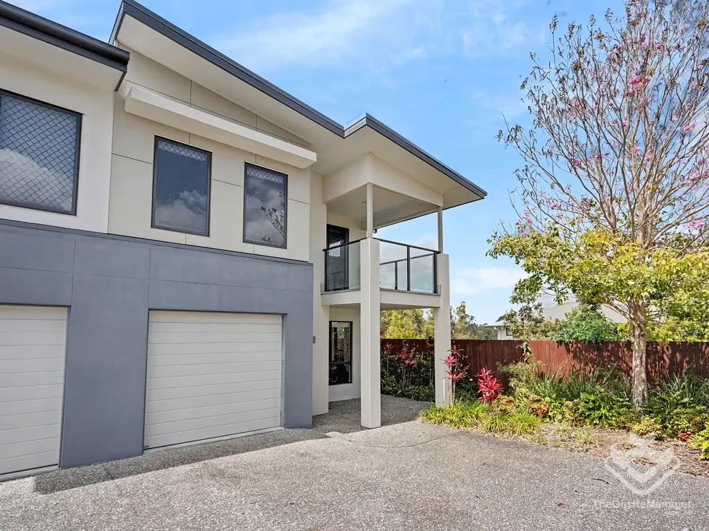 Thornlands 3બેડરૂમ MODERN 3 BEDROOM PARKSIDE TOWNHOUSE | BALCONY WITH PARK VIEWS | PRIME THORNLANDS LOCATION