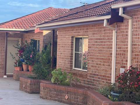 Penshurst 2 Bedroom Rare villa at quiet location