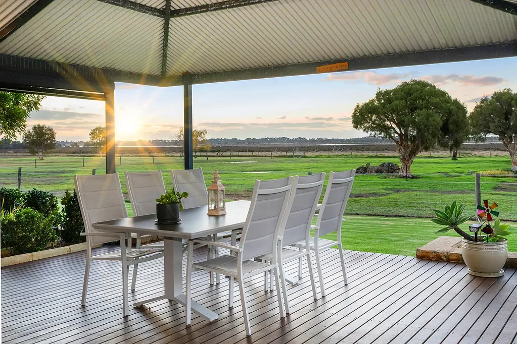 121 Estuary Waters Drive, Reinscourt, WA 6280