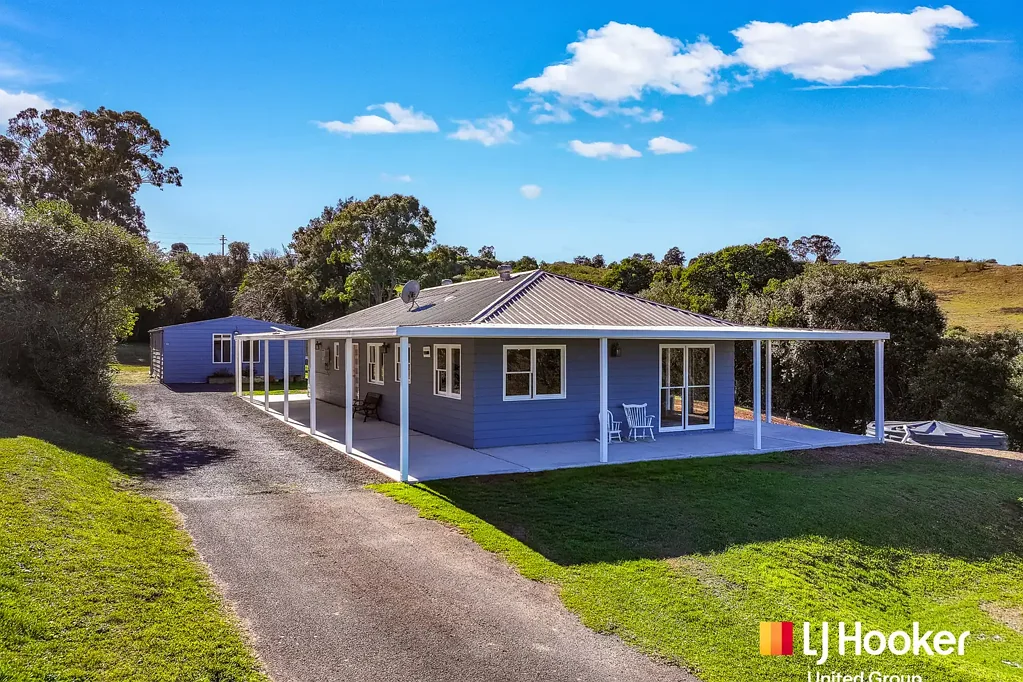 Douglas Park 3 Slaapkamer The Space Your Family Needs, Without the Overwhelm of Acreage