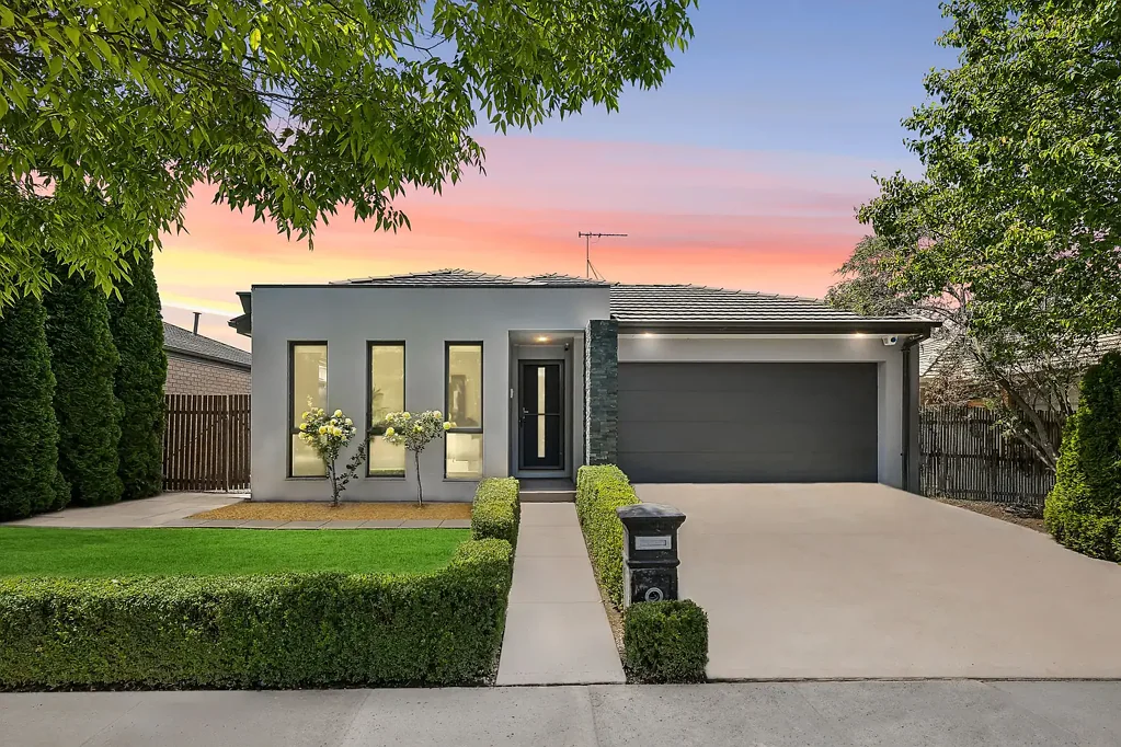 18 Paquita Street, Forde, ACT 2914