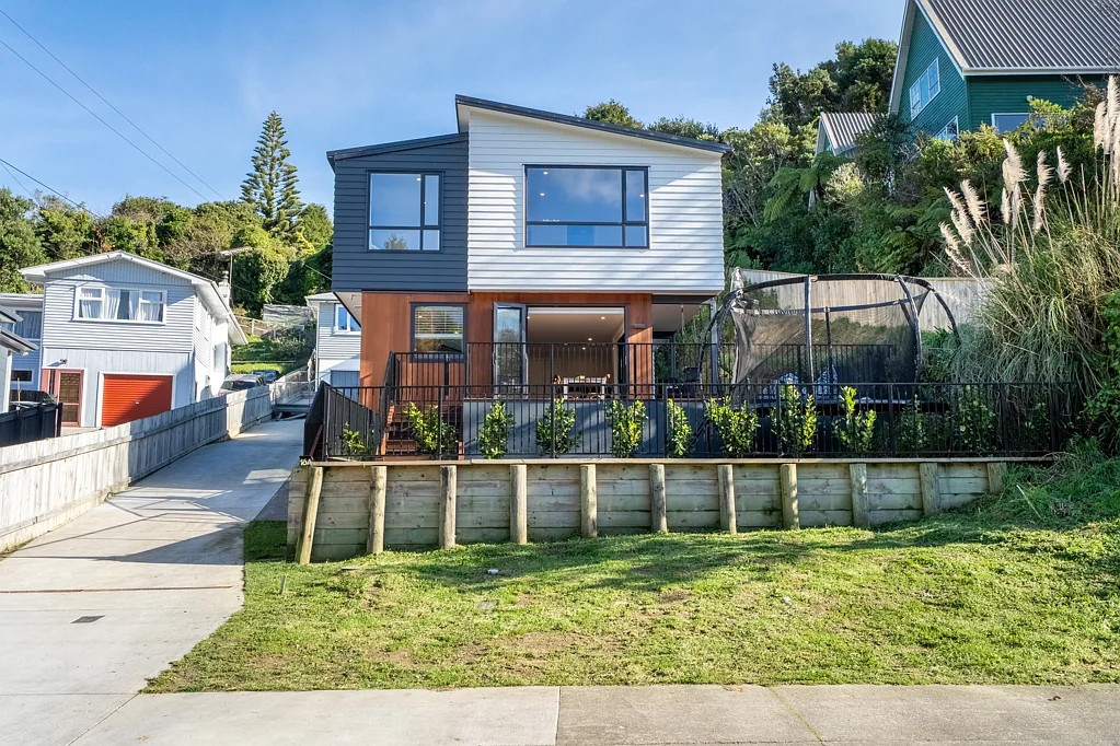 16A Wilfred Street, Tawa, Wellington