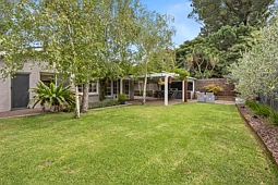 1 Redbourne Avenue, Mount Eliza