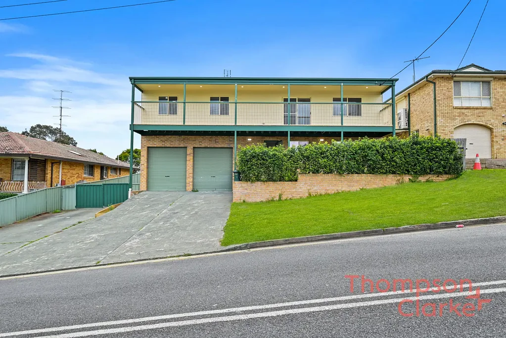Gillieston Heights 5Kwarto Newley Rebuilt 5 Bedroom Home With Side-access, Multiple Sheds & Valley Views!