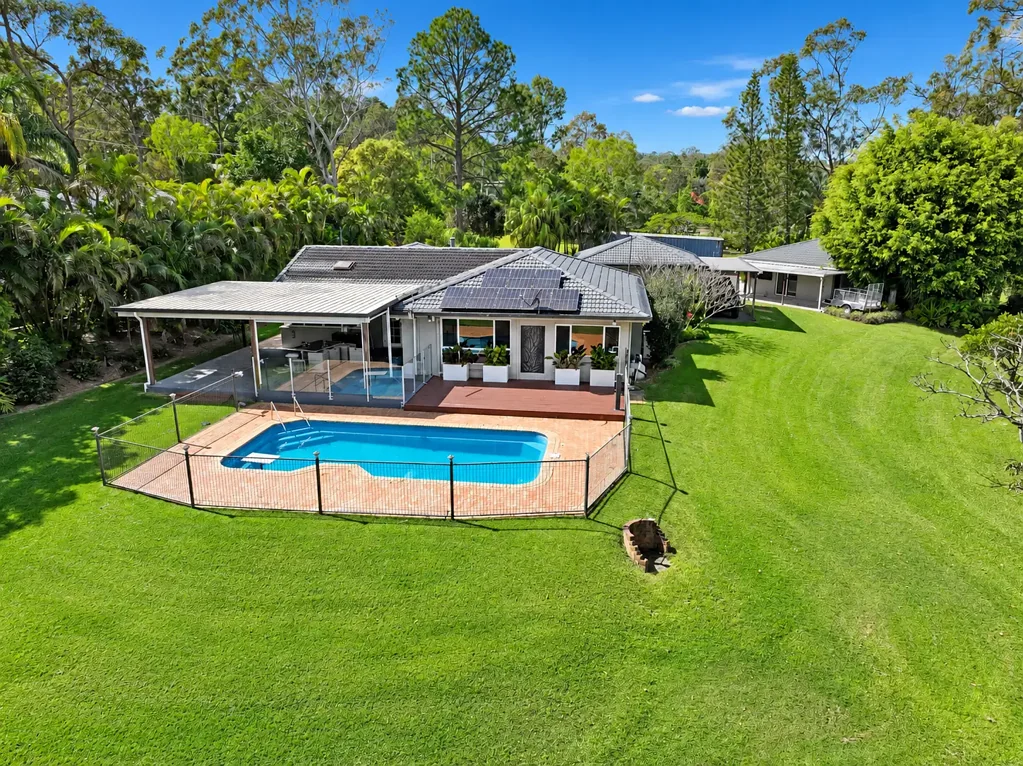 Capalaba 5Phòng ngủ Acreage Freedom, Dual Living and a Resort-Style Family Lifestyle!