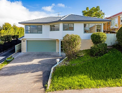 2/14 Kells Place, Botany Downs, Manukau City, 3 Schlafzimmer, 2 Badezimmer, House