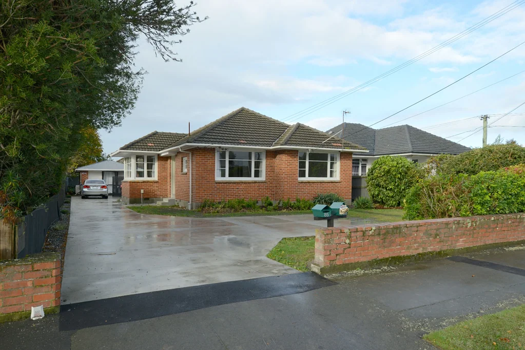 Five Bedroom Property in Upper Riccarton!