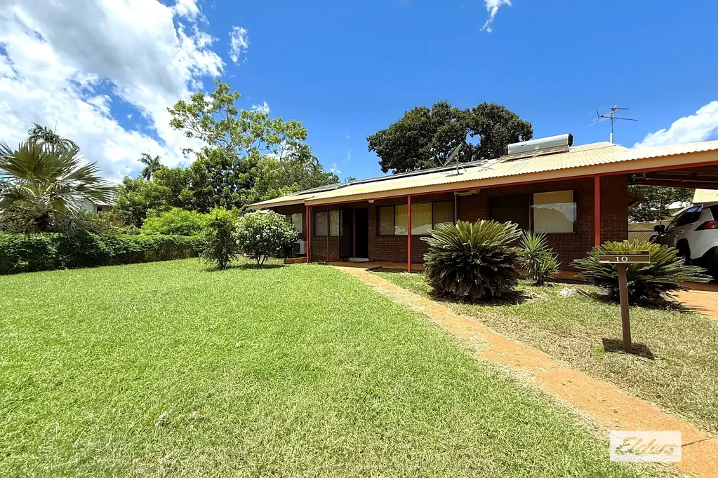Katherine 3침실 SOLID HOME - with the upgrades.. REDUCED and ready to move into.