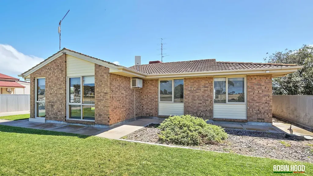 32 Wilson Terrace, Port Victoria, SA 5573