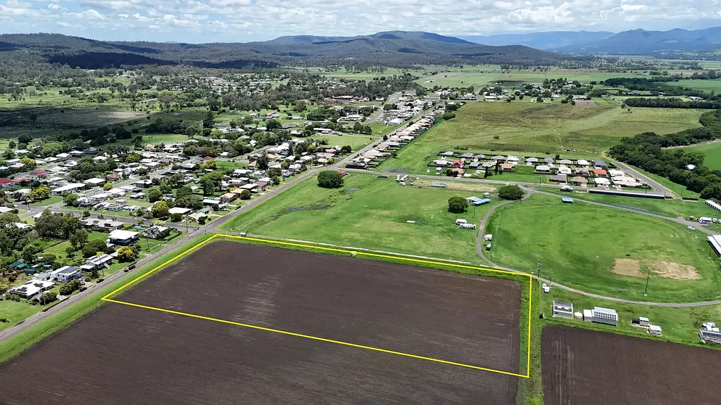 Laidley Prime 5-Acre Block in Town with Working Bore  "Endless Possibilities"