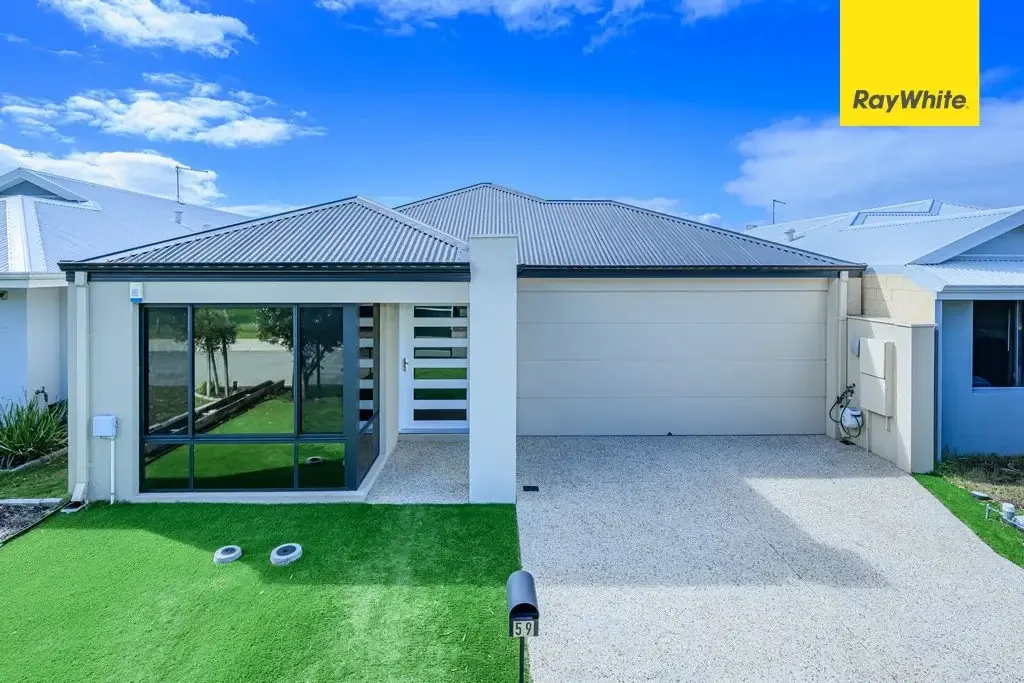 Brabham 4Moenga SOPHISTICATED FAMILY LIVING WITH SPACE, STYLE & A PLEASANT PARK OUTLOOK !!!