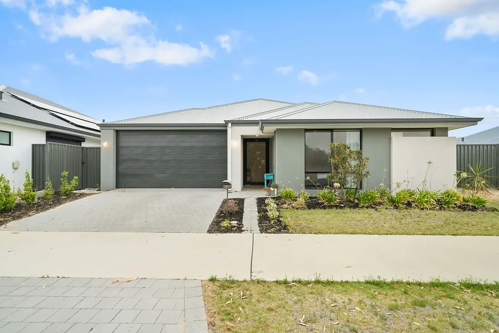 37 Coronado Way, Madora Bay, WA 6210