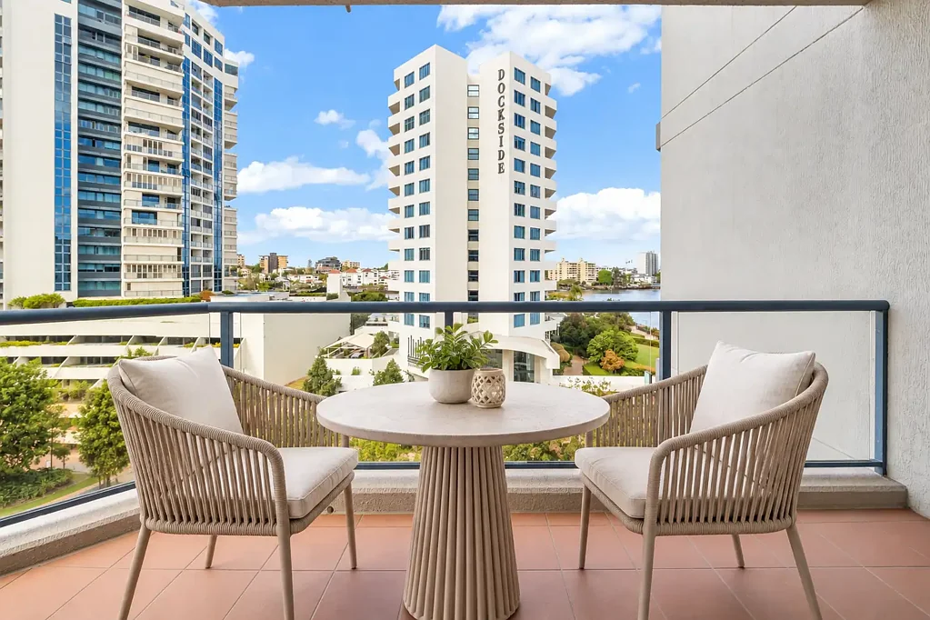 Kangaroo Point 2Phòng ngủ A Rare Corner Opportunity in Amity Tower!
