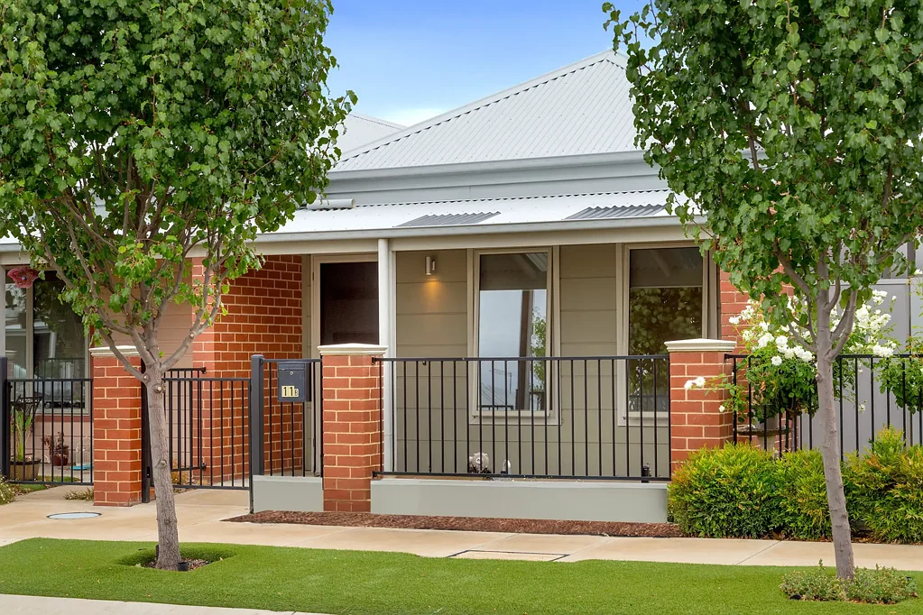 11B RUNDLE STREET, Wodonga, VIC 3690