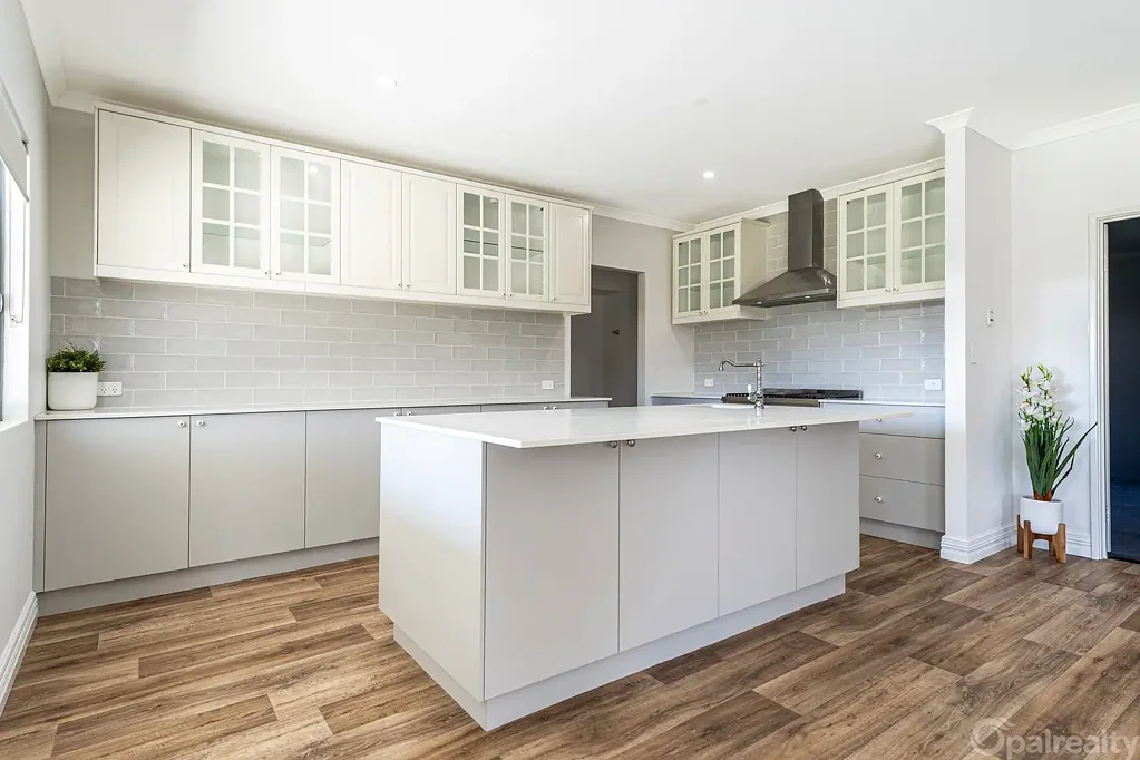 Serpentine 4 Bedroom Hamptons-inspired oasis on a quiet private road