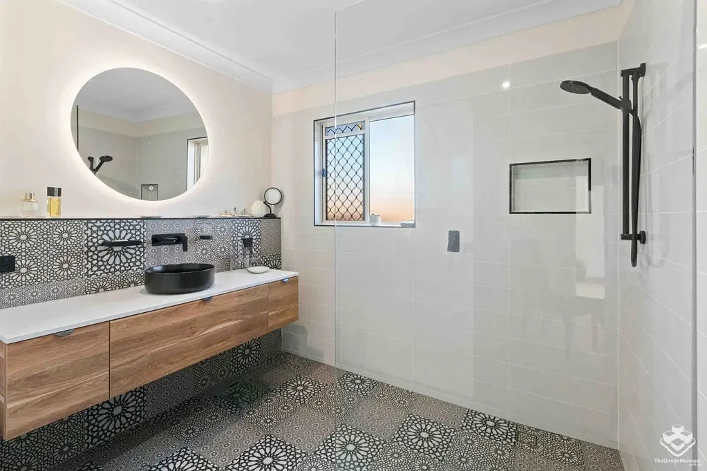 Immaculate & Modern 3-Bedroom Townhouse in Thorneside