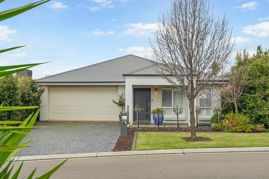 Gawler East 3房  Modern Comfort in a Peaceful Gawler East Setting