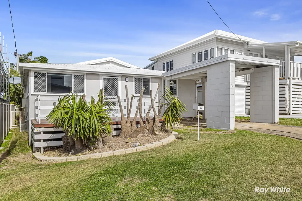 Cooee Bay 3 Slaapkamer Coastal Home in a Sought-After Location