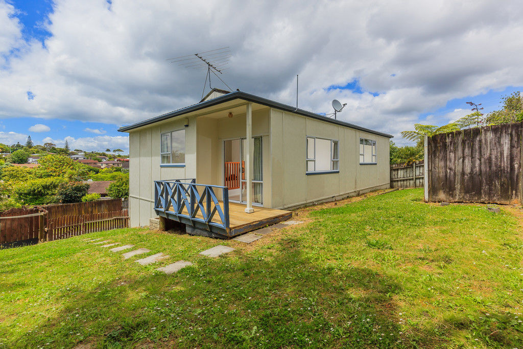 1/4 Ronald Macken Place, Windsor Park, Auckland - North Shore, 3房, 0浴