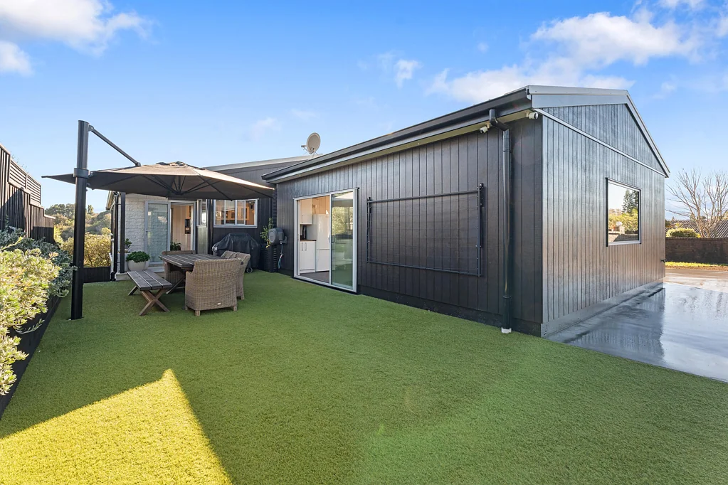 Farm Cove 2房 魅力住宅！现代生活配套+开阔视野，便利与宁静兼得！ Home with Modern Amenities & Elevated Views!