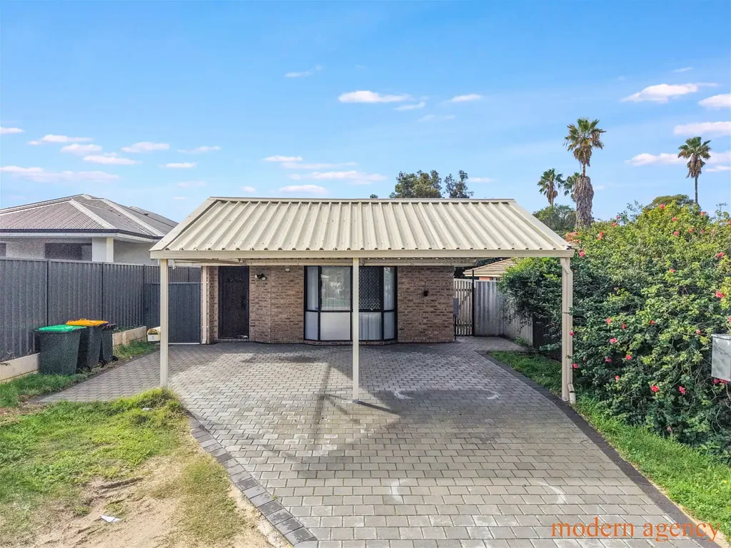 Ballajura 3房  Renovated Comfort on a 396sqm Corner Block | Selling AS IS