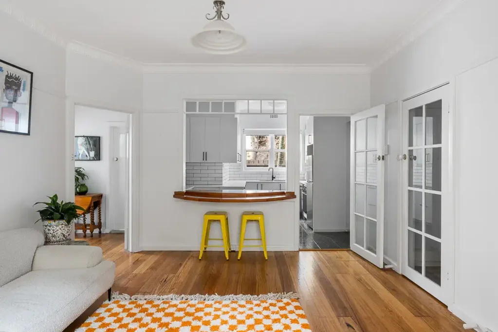 St Kilda 2ਬੈੱਡਰੂਮ Hidden Art Deco Charm with Modern Refinement