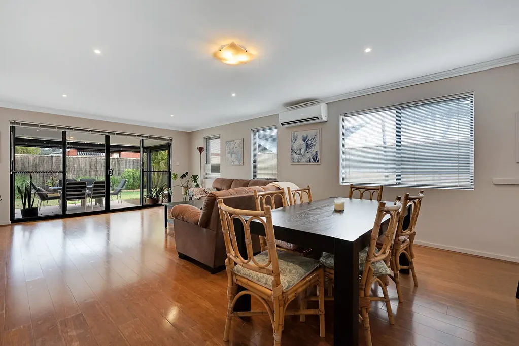 Bluff Point 3部屋 Exceptional Coastal Investment - Modern, Secure & Income-Producing from Day One