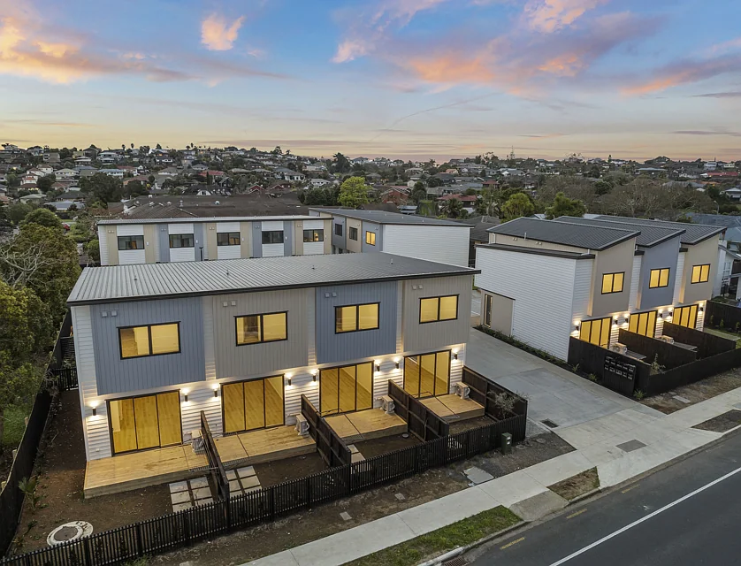 8/101 Botany Road, Botany Downs, Manukau City, 2 ห้องนอน, 2 ห้องน้ำ, House