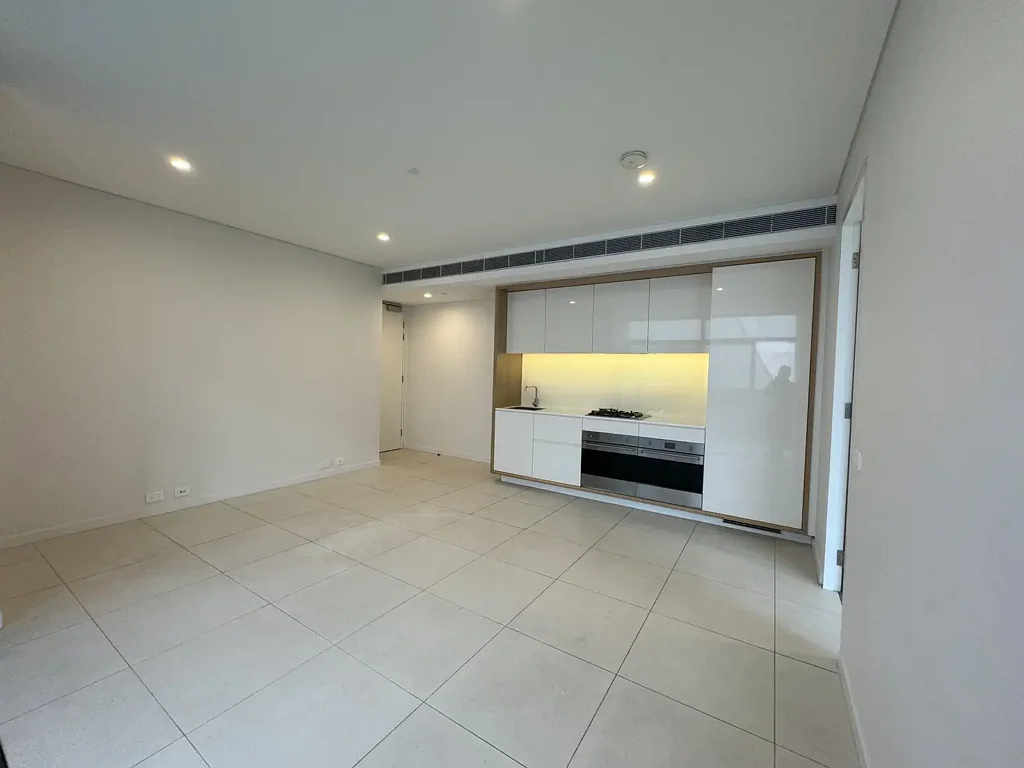 LEVEL 11 | MODERN ONE BEDROOM WITH CITY VIEWS | BILLS INCLUDED | @ CENTRAL PARK