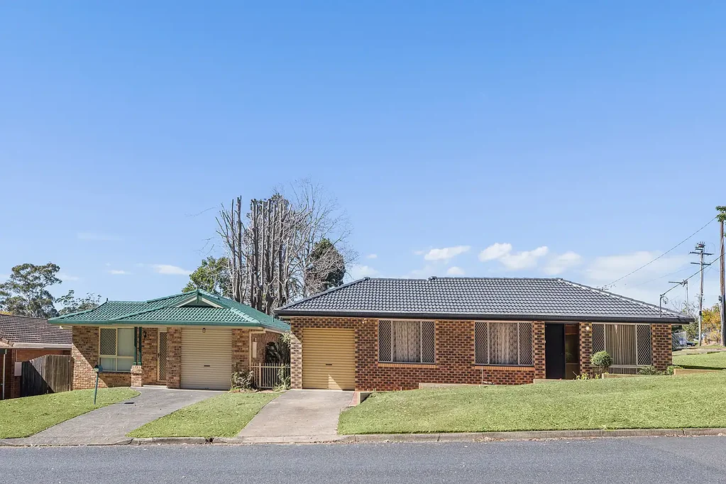 Coffs Harbour 5ਬੈੱਡਰੂਮ Dual Living Opportunity – Two Homes, One Title!