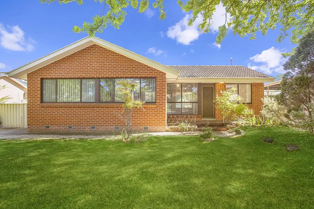 8 Dickinson Street, Watson, ACT 2602, 3 Bedrooms, 1 Bathrooms, House
