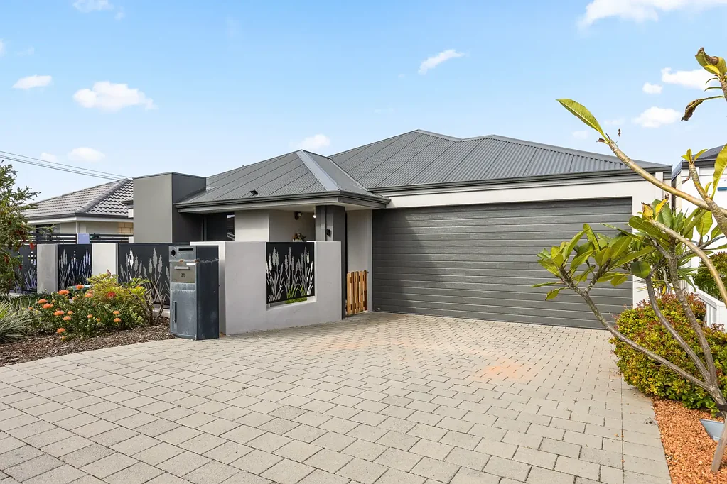 Spearwood 3Zimmer Comfortable Living, Just a Stone's Throw from Parks & Amenities