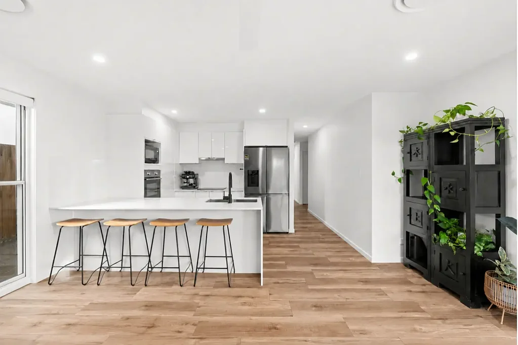 Banya 3Zimmer Modern, Single Level, Low Maintenance!